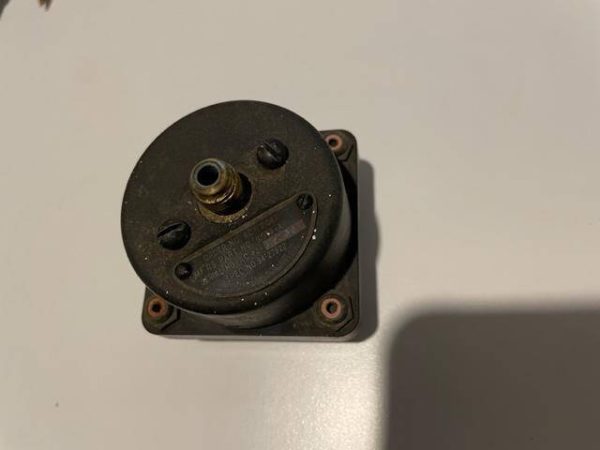 Lake LA4-180 Hydraulic Pressure Gauge. Used - part number 2-7305-23 (view 2)