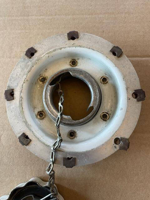 Cessna 172K Fuel Filler And Cap Assembly. Used - part number 0311360-4 (Cap Non-Vented) (view 6)