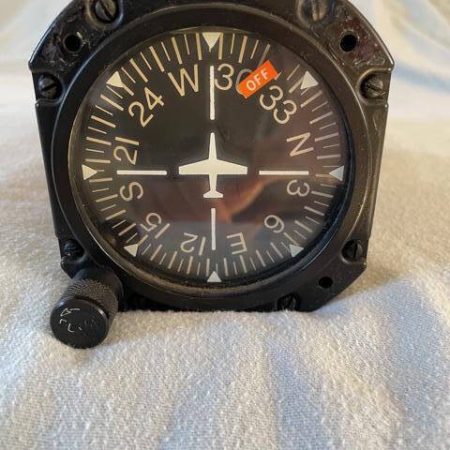 General Design 28 Volt Directional Gyro. Used - part number 206-075-606-101