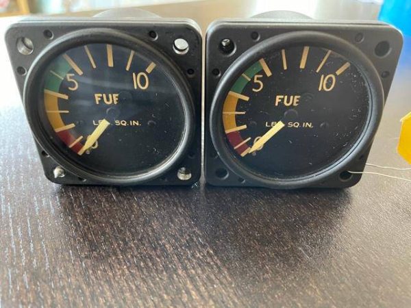 Cessna 195 US Gauge Fuel Pressure Gauges-Excellent Condition. Reconditioned - part number 0311045-1 (or -2 Cessna)