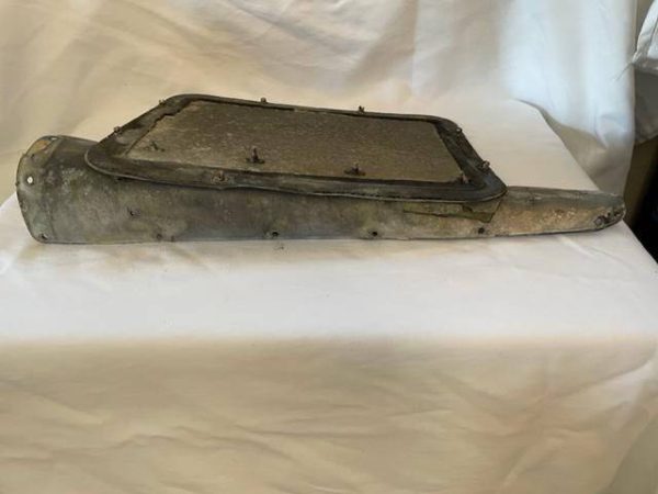 Cessna 310, 320 LEFT HAND Nacelle Battery Box Cover With Integrated Fairing. As Removed - part number 0851792-15 or 0822005-40 (view 5)