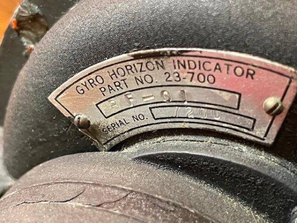 Garwin-Cessna Vintage Directional Gyro & Gyro Horizon. Used - part number 23-600-BT-01 (directional gyro) (view 10)