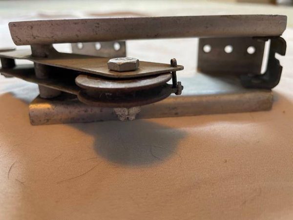 Cessna 172, 180, 182, 185 PARKING BRAKE BRACKET. Used - part number 0713071-20 (view 4)