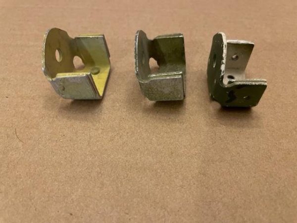 Cessna 180, 185 Elevator Hinge Bracket, OUTBOARD. As Removed - part number 0732100-11 (view 4)