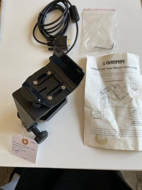 Garmin GPSMap 295 Yoke Mount. New Old Stock - part number Unknown