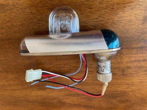 Whelen A600-PG Wing Tip Strobe & Nav Light Assembly. Green. New Old Stock - part number 01-0790006-00