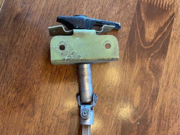 Cessna 172N & P Complete Fuel Selector Valve Assembly. Used - part number 9851067-4 (assembly) (view 1)
