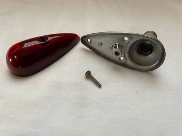 Grimes B-3307-4 Beechcraft Baron 28 Volt Red, Glass Nav Light Assembly. Used - part number B-3307-4