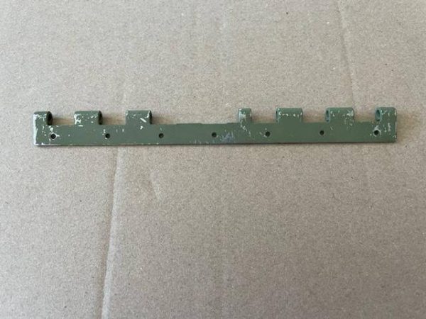 Cessna 340 LEFT Outboard Cowl Flap Hinge Half. New Old Stock - part number 5654010-11 (view 1)