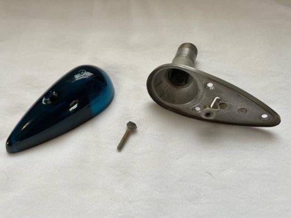 Grimes Beechcraft Baron B-3307-4 28 Volt Green Glass Nav Light Assembly. Used - part number B-3307-1