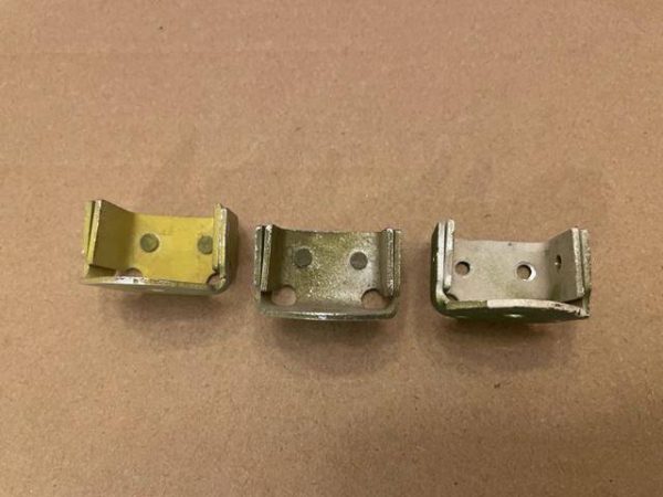 Cessna 180, 185 Elevator Hinge Bracket, OUTBOARD. As Removed - part number 0732100-11 (view 2)