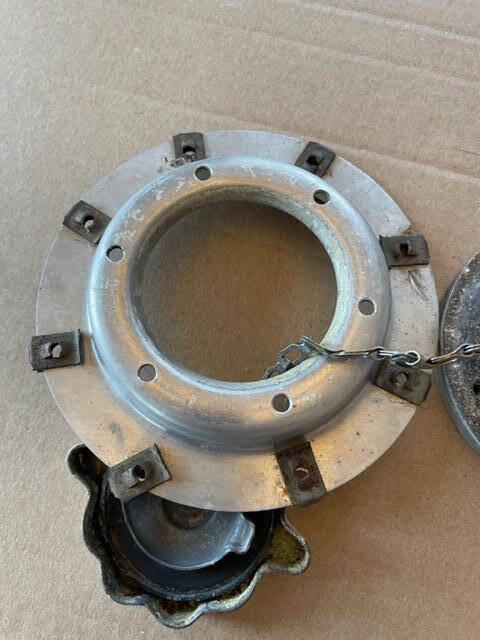 Cessna 172K Fuel Filler And Cap Assembly. Used - part number 0311360-4 (Cap Non-Vented) (view 7)