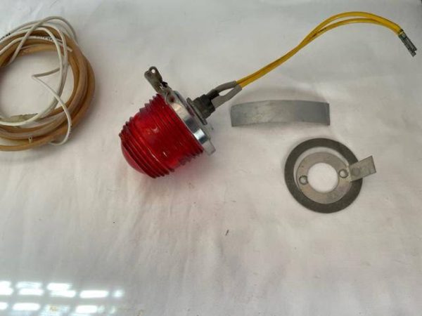 Cessna 210K 12 Volt Red Glass Strobe Beacon Light Assembly. Used - part number C621001-0103 (view 1)