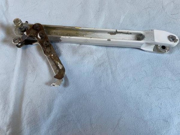 Cessna 310, 320 Main Landing Gear Drag Brace-Knee Joint Down Lock. As Removed - part number 0841102-497