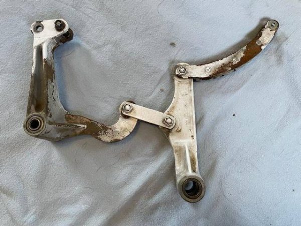 Cessna 310, 320 LEFT HAND Main Landing Gear Retraction Bellcrank Linkage. As Removed - part number 0841104-3
