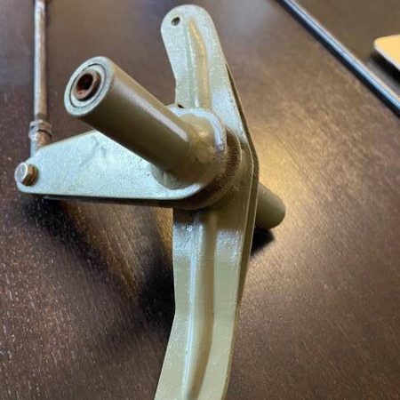 Cessna 172, 180, 182, 185 RIGHT Hand Flap Bellcrank and Push Rod. Used - part number 0523535 (bellcrank)