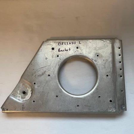 Cessna 172 Flap Pulley/Bellcrank Assembly Support Bracket. As Removed - part number 0522630-2