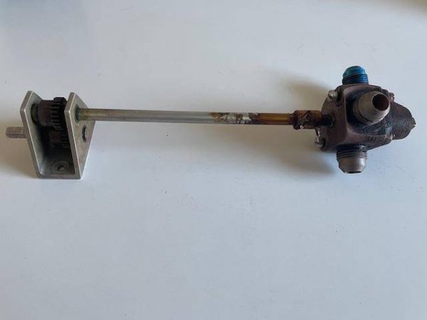 Cessna 182E thru G Fuel Selector Valve Assembly. Used - part number 0716613-1 (view 1)