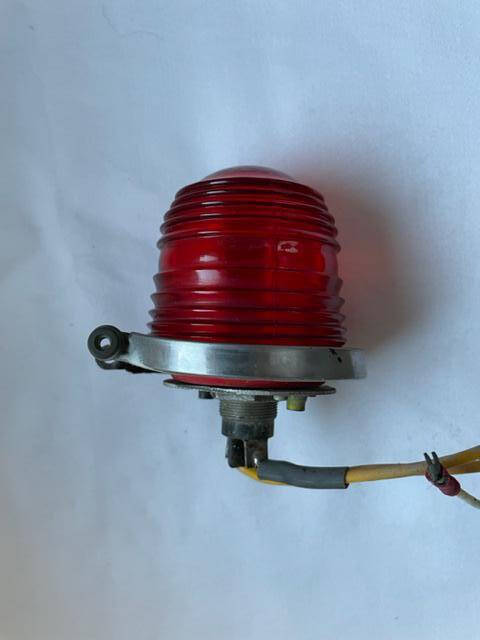 Cessna 210L 24 Volt Beacon Flasher Assembly And Glass Lens. Used - part number C594502-0204 (assembly)