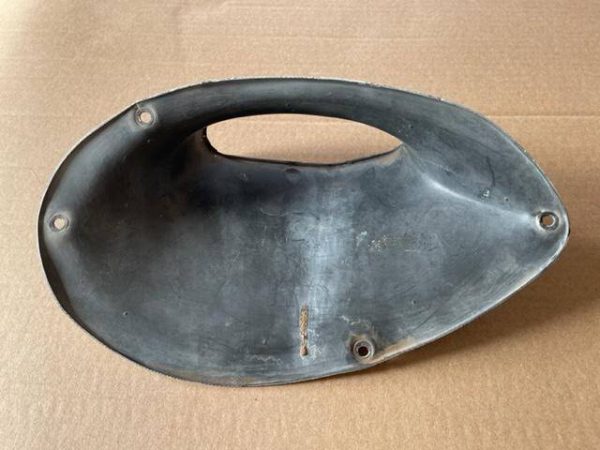 Cessna 150L LOWER RIGHT Strut Fairing. As Removed - part number 0421002-2 ((791)) (view 2)