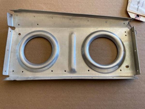 Cessna 182 Front Section Tunnel-RIGHT Aft Tunnel Bulkhead. New Old Stock - part number 0713634-3 (view 2)