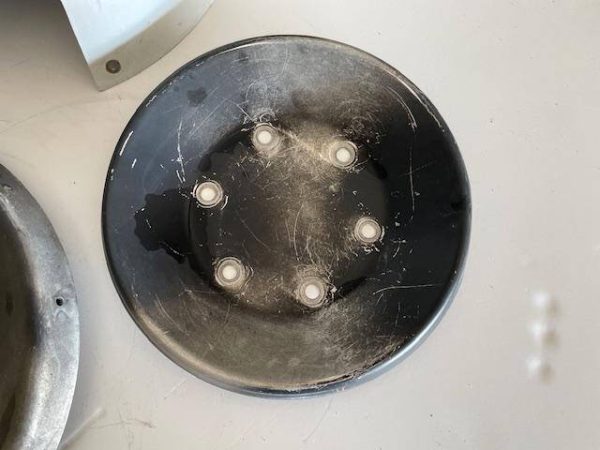 Cessna 152 Spinner With Forward And Aft Bulkhead. Used - part number 0450073-1 (spinner) (view 7)
