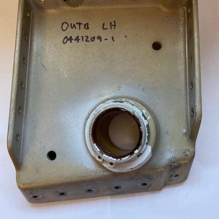 Cessna 150, 152 LEFT Hand Outboard Landing Gear Support Bulkhead. Used - part number 0441209-1
