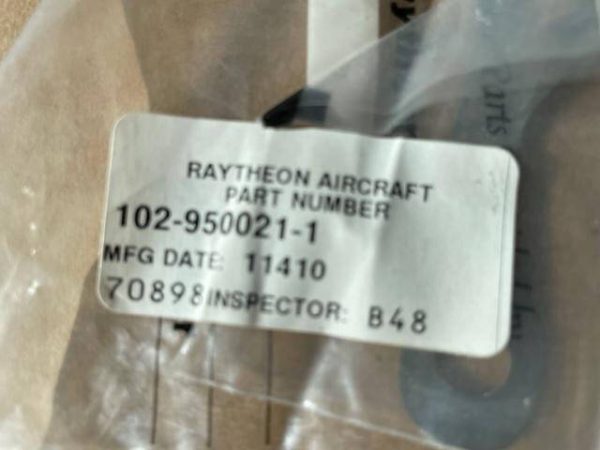 Beechcraft Piston Aircraft Exhaust Pipe Lock Tabs. New Old Stock - part number 102-950021-1 (view 1)