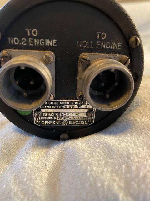GE World War II Bomber-Fighter Twin Engine Tachometer Gauge. Used - part number AN (5530-2) (view 1)