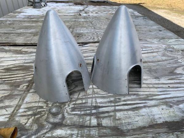NEW Beechcraft Baron D3607A De-Iced 3-Blade Propeller Spinners - part number D3607A (view 2)