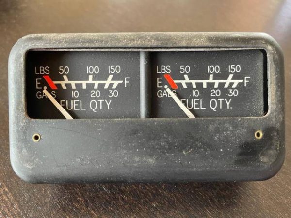 Cessna 207 Fuel Gauge Cluster. 28 Volt Rochester. As Removed - part number C669562-0106 (view 1)