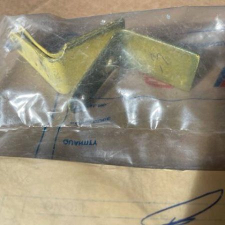 Cessna 180, 185 LEFT Flap Track Angle. As Removed - part number 1221010-3