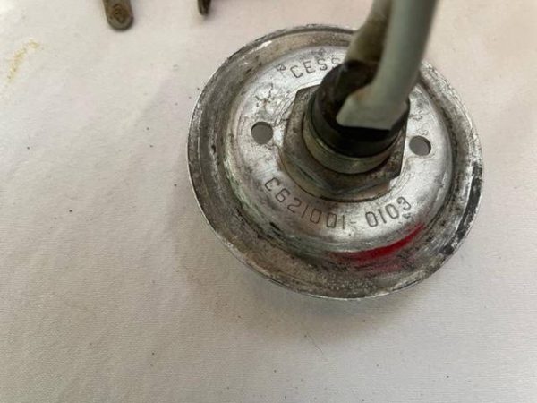Cessna 210K 12 Volt Red Glass Strobe Beacon Light Assembly. Used - part number C621001-0103 (view 5)