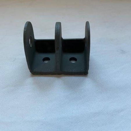 Cessna 150, 152 Center Seatbelt Attachment Bracket. As Removed.
