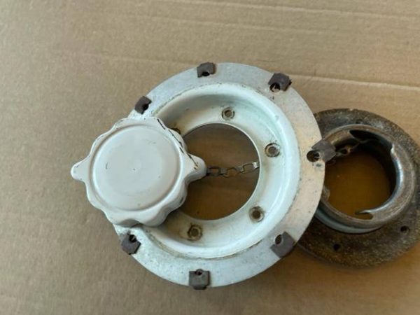 Cessna 172K Fuel Filler And Cap Assembly. Used - part number 0311360-4 (Cap Non-Vented) (view 3)