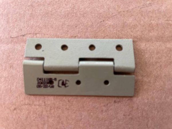 Cessna Single Engine Cabin Window Attach Hinge. New - part number 0411185-7 (view 1)