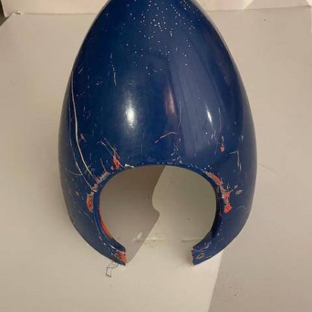 Piper PA 23 & 24 Hartzell 2-Blade Spinner. Used - part number 17884-02 (painted)