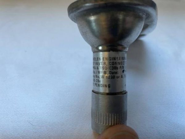 Whelen A600 PR, 14 Volt, Wing Tip Strobe & Nav Light Base. Red Bulb. Used - part number 01-790006-02 (view 4)
