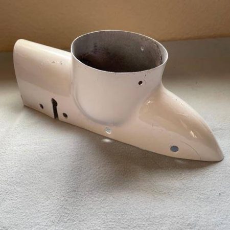 Piper PA 28 140, 150, 160, 180, 235 Vertical Fin Tip Beacon Assembly. Used - part number 63514-6