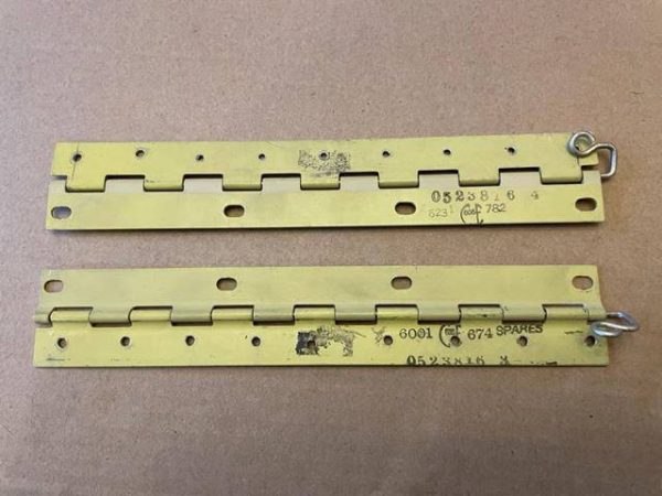 Cessna Aileron Hinge Assembly. As Removed - part number 0523816-3 (rivet half) (view 1)
