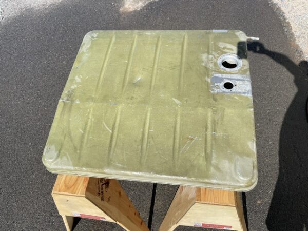Cessna 172M LEFT Standard Fuel Tank. Used - part number 0526007-203