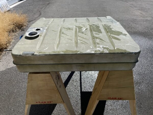 Cessna 172M LEFT Standard Fuel Tank. Used - part number 0526007-203 (view 7)