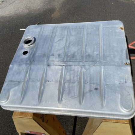 Cessna 172N RIGHT Standard Fuel Tank. Used - part number 0526007-50