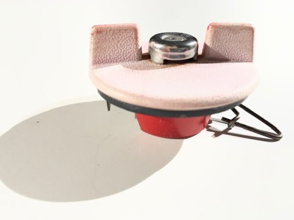 Cessna 172 Raised, Vented Fuel Cap. Used - part number C156003-0101
