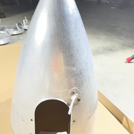 Beechcraft Baron 58 McCauley 2-Blade De-Iced Spinner. Used - part number D3395